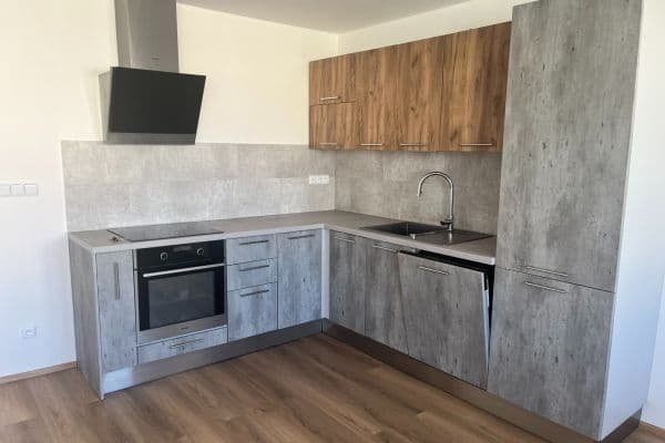 Pronájem bytu 3+kk 70 m², Na Cihelně, Český Brod Pronájem bytu 3+kk 70 m², Na Cihelně, Český Brod