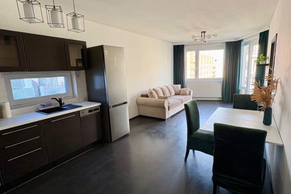 Pronájem bytu 2+kk 57 m², Makedonská, Praha Pronájem bytu 2+kk 57 m², Makedonská, Praha