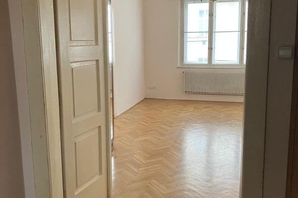 Pronájem bytu 3+1 105 m², Václavkova, Praha Pronájem bytu 3+1 105 m², Václavkova, Praha