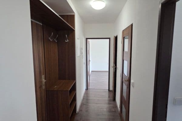 Pronájem bytu 2+1 54 m², Medkova, Hradec Králové, Královéhradecký kraj Pronájem bytu 2+1 54 m², Medkova, Hradec Králové, Královéhradecký kraj