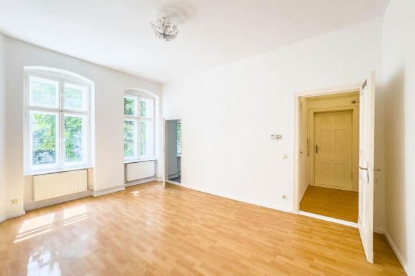 Prodej bytu 1+1 33 m², Hermanstraße 56, Berlin, Berlín Prodej bytu 1+1 33 m², Hermanstraße 56, Berlin, Berlín