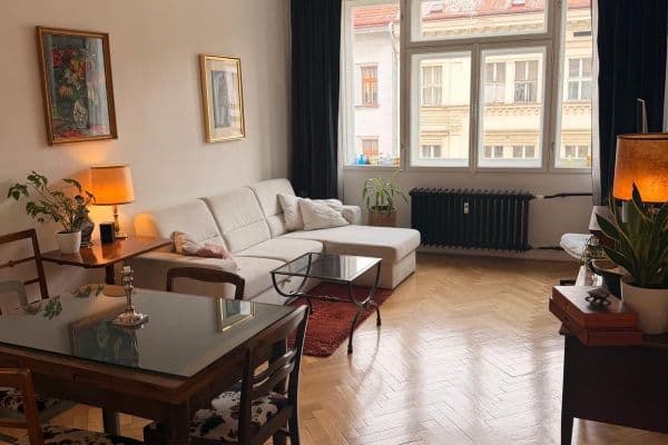 Prodej bytu 2+1 56 m², Štefánikova, Praha Prodej bytu 2+1 56 m², Štefánikova, Praha