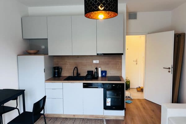 Pronájem bytu 1+kk 22 m², V Kněžívce, Tuchoměřice Pronájem bytu 1+kk 22 m², V Kněžívce, Tuchoměřice