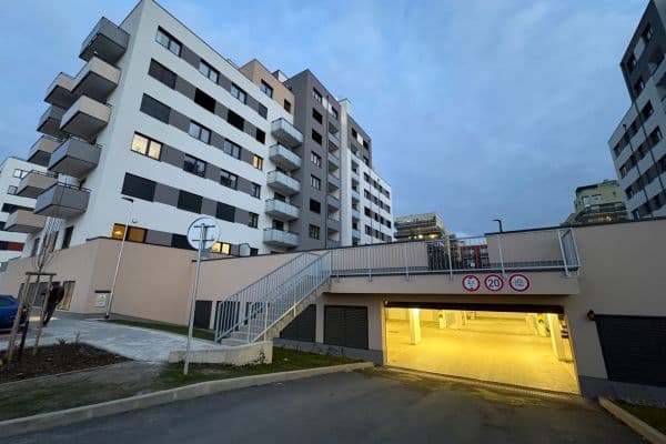 Pronájem bytu 2+kk 46 m², Fabiánové, Praha Pronájem bytu 2+kk 46 m², Fabiánové, Praha