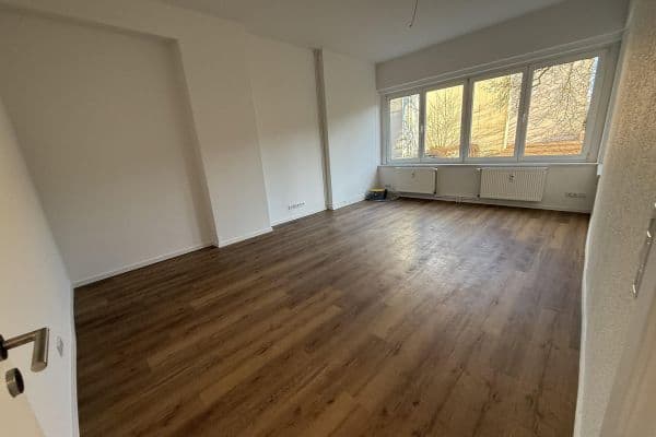 Pronájem bytu 4+1 97 m², Berliner Straße 61, Berlin Pronájem bytu 4+1 97 m², Berliner Straße 61, Berlin