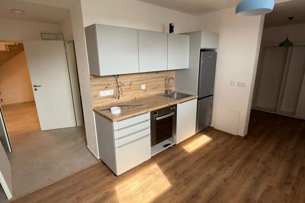Pronájem bytu 1+kk 22 m², Žleby, Rozdrojovice Pronájem bytu 1+kk 22 m², Žleby, Rozdrojovice