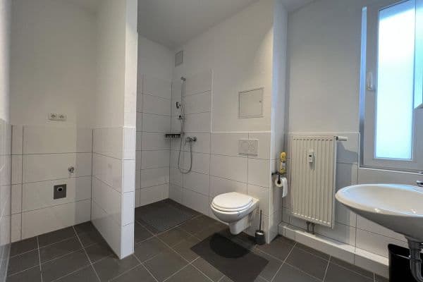 Pronájem bytu 2+1 59 m², Luisenstraße 28, Wuppertal Pronájem bytu 2+1 59 m², Luisenstraße 28, Wuppertal