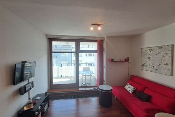 Pronájem bytu 2+kk 44 m², Hradecká, Praha Pronájem bytu 2+kk 44 m², Hradecká, Praha