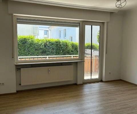 Pronájem bytu 2+kk 70 m², Friedenstraße 22A, Wiesbaden, Hessen Pronájem bytu 2+kk 70 m², Friedenstraße 22A, Wiesbaden, Hessen