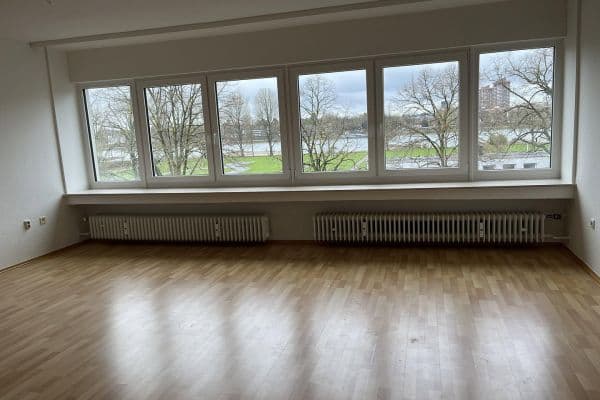 Prodej bytu 3+1 77 m², Alfred-Schütte-Allee 162, Köln Prodej bytu 3+1 77 m², Alfred-Schütte-Allee 162, Köln