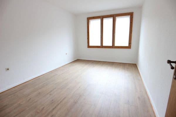 Pronájem bytu 2+1 39 m², Düsseldorf Pronájem bytu 2+1 39 m², Düsseldorf