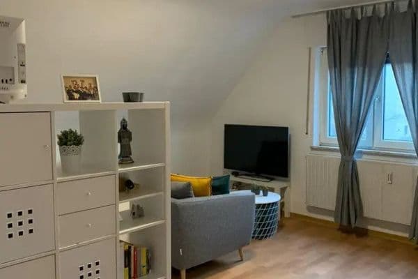 Pronájem bytu 1+kk 35 m², Lassallestr. 17, Knielingen, Bádensko-Württembersko Pronájem bytu 1+kk 35 m², Lassallestr. 17, Knielingen, Bádensko-Württembersko