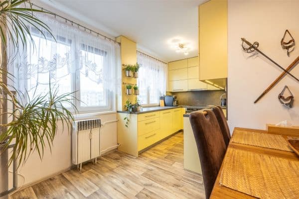 Pronájem bytu 4+1 76 m², Bělčická, Praha Pronájem bytu 4+1 76 m², Bělčická, Praha