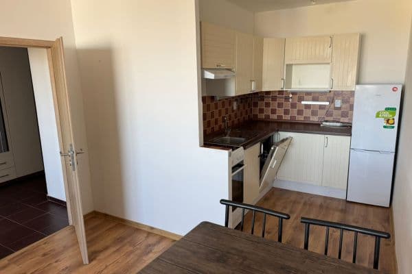 Pronájem bytu 2+kk 43 m², Nad přehradou, Praha Pronájem bytu 2+kk 43 m², Nad přehradou, Praha