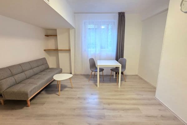 Pronájem bytu 2+kk 40 m², Slezská, Praha Pronájem bytu 2+kk 40 m², Slezská, Praha
