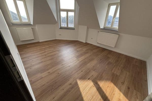 Pronájem bytu 3+1 77 m², Wiesbaden Pronájem bytu 3+1 77 m², Wiesbaden