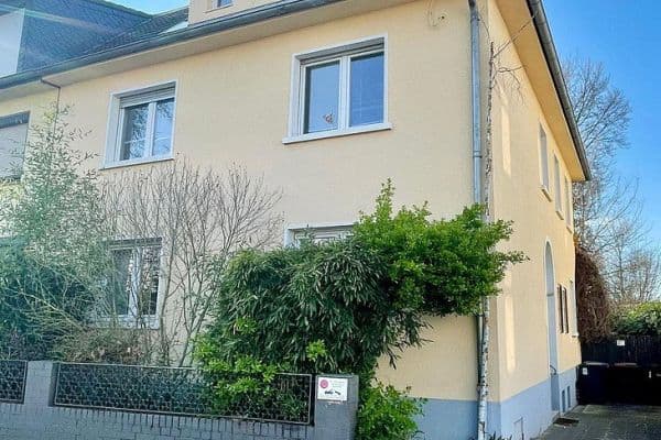 Prodej domu 199 m², pozemek 770 m², Luxemburger Str. 308, Hürth Prodej domu 199 m², pozemek 770 m², Luxemburger Str. 308, Hürth