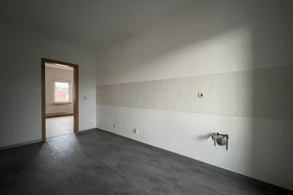 Pronájem bytu 1+1 38 m², Leipziger Vorstadt 18, Pegau Pronájem bytu 1+1 38 m², Leipziger Vorstadt 18, Pegau