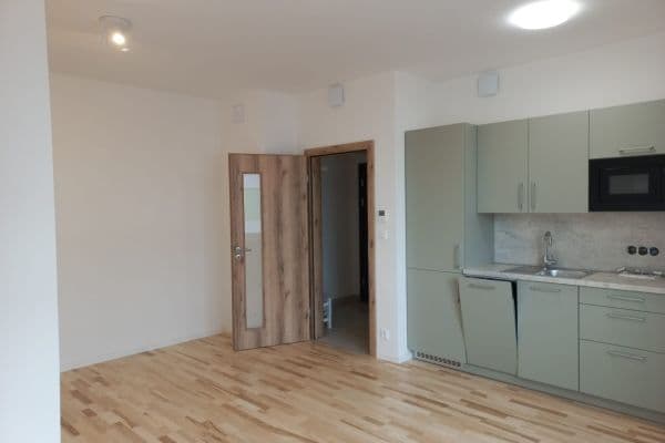 Pronájem bytu 1+kk 32 m², Randova, Dobřichovice Pronájem bytu 1+kk 32 m², Randova, Dobřichovice