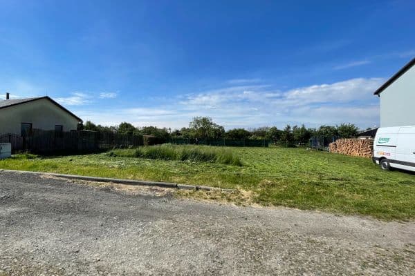 Prodej pozemku 913 m², Bělkovice-Lašťany Prodej pozemku 913 m², Bělkovice-Lašťany