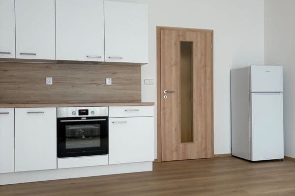 Pronájem bytu 1+kk 34 m², Mochovská, Praha Pronájem bytu 1+kk 34 m², Mochovská, Praha