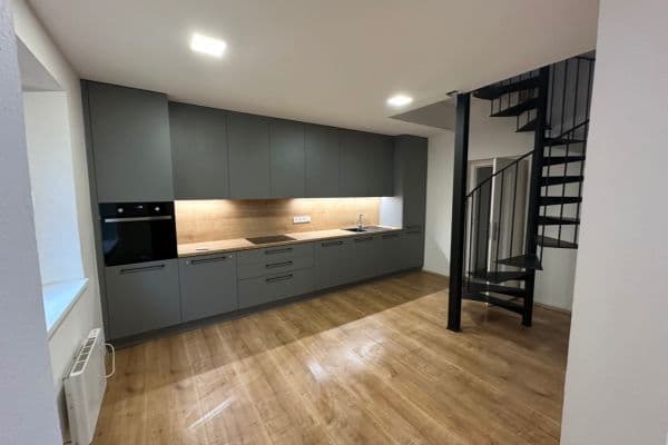 Pronájem domu 130 m², pozemek 100 m², Vestec Pronájem domu 130 m², pozemek 100 m², Vestec