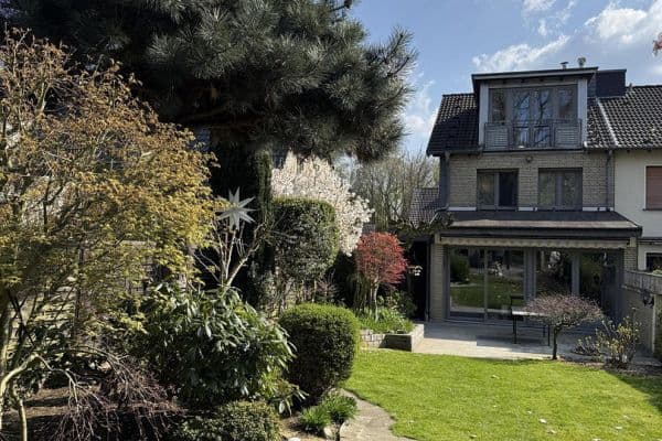 Prodej domu 149 m², pozemek 398 m², Mülheim an der Ruhr Prodej domu 149 m², pozemek 398 m², Mülheim an der Ruhr