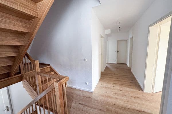 Pronájem bytu 3+1 115 m², Walther-Rathenau-Straße 9, Groß-Gerau Pronájem bytu 3+1 115 m², Walther-Rathenau-Straße 9, Groß-Gerau