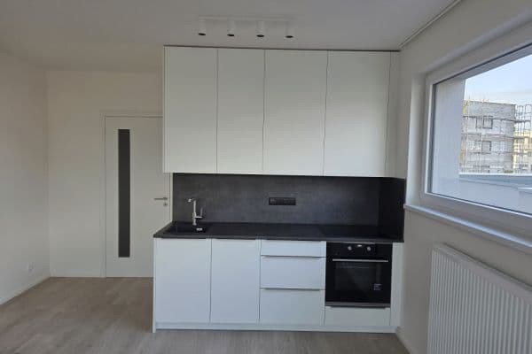 Pronájem bytu 1+kk 32 m², Poděbradská, Praha Pronájem bytu 1+kk 32 m², Poděbradská, Praha