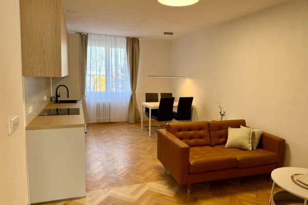 Pronájem bytu 3+kk 56 m², Hodonínská, Praha Pronájem bytu 3+kk 56 m², Hodonínská, Praha