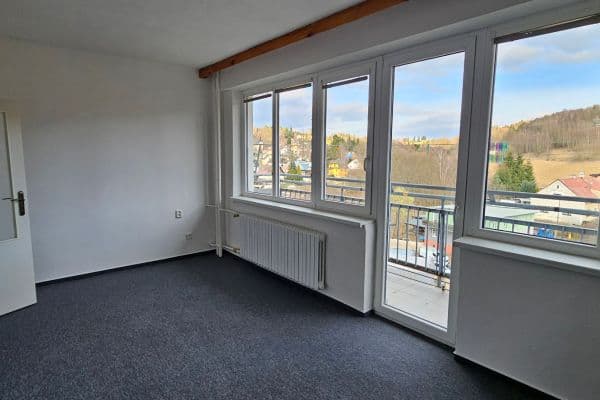 Pronájem bytu 2+kk 49 m², Pasecké náměstí, Jablonec nad Nisou Pronájem bytu 2+kk 49 m², Pasecké náměstí, Jablonec nad Nisou