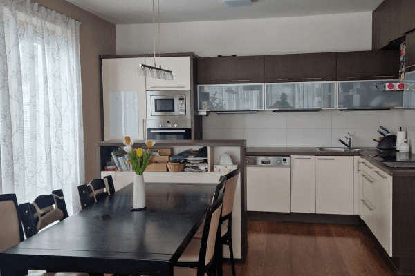 Pronájem bytu 3+kk 94 m², V Třešňovce, Praha Pronájem bytu 3+kk 94 m², V Třešňovce, Praha