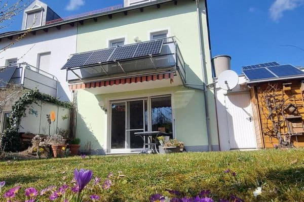 Prodej domu 150 m², pozemek 207 m², Händelstr. 1, Feldkirchen, Bavorsko Prodej domu 150 m², pozemek 207 m², Händelstr. 1, Feldkirchen, Bavorsko