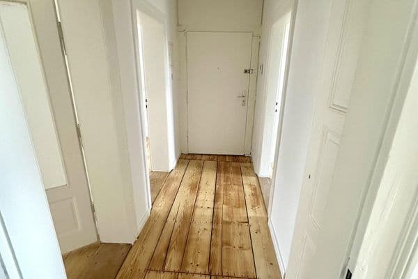 Pronájem bytu 4+1 123 m², Geishornstraße 8, Offenbach am Main Pronájem bytu 4+1 123 m², Geishornstraße 8, Offenbach am Main