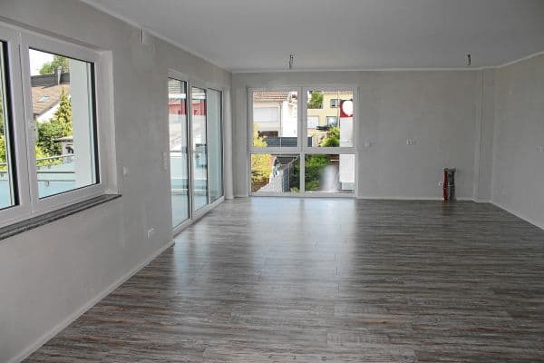 Pronájem bytu 3+1 94 m², Domblick 61, Königswinter Pronájem bytu 3+1 94 m², Domblick 61, Königswinter