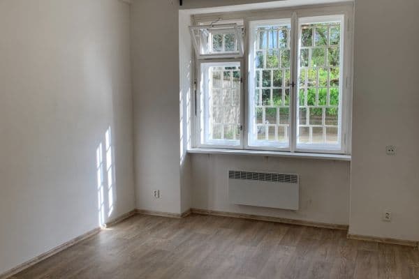 Pronájem bytu 2+1 43 m², Vršovická, Praha Pronájem bytu 2+1 43 m², Vršovická, Praha