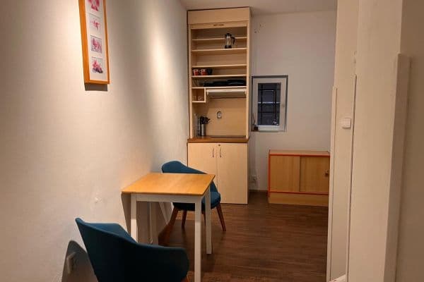Pronájem nebytového prostoru 25 m², Na Hutích, Praha Pronájem nebytového prostoru 25 m², Na Hutích, Praha