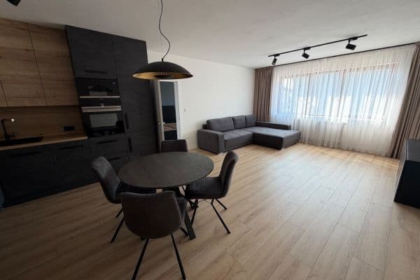 Pronájem bytu 2+kk 67 m², Bolívarova, Praha Pronájem bytu 2+kk 67 m², Bolívarova, Praha