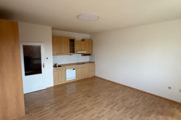 Pronájem bytu 1+kk 31 m², Zimní, Hostivice Pronájem bytu 1+kk 31 m², Zimní, Hostivice