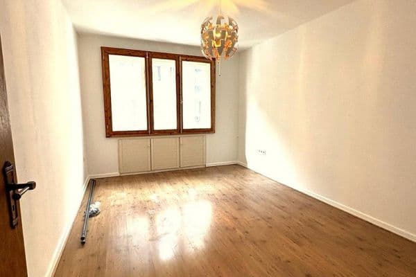 Pronájem bytu 2+1 60 m², Linenstraße 42, Düsseldorf, Severní Porýní-Vestfálsko Pronájem bytu 2+1 60 m², Linenstraße 42, Düsseldorf, Severní Porýní-Vestfálsko