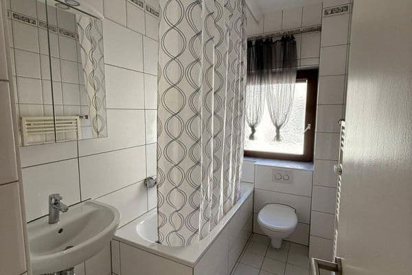 Pronájem bytu 3+1 82 m², Zum Traroth 12a, Bad Soden Salmünster Pronájem bytu 3+1 82 m², Zum Traroth 12a, Bad Soden Salmünster