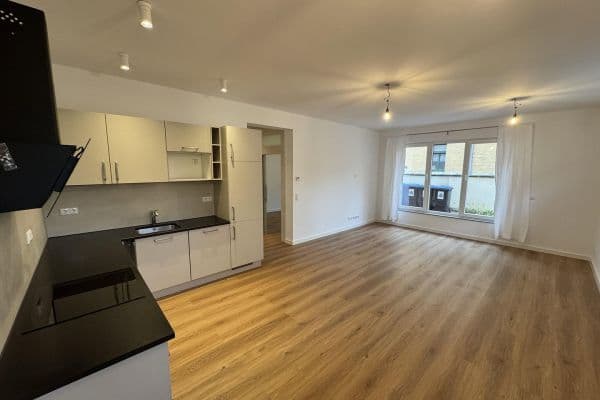 Pronájem bytu 2+1 55 m², Seumestraße 35, Dresden, Sasko Pronájem bytu 2+1 55 m², Seumestraße 35, Dresden, Sasko