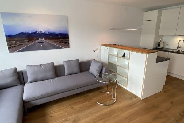 Pronájem bytu 3+1 80 m², Bernhardstr. 147, Köln Pronájem bytu 3+1 80 m², Bernhardstr. 147, Köln