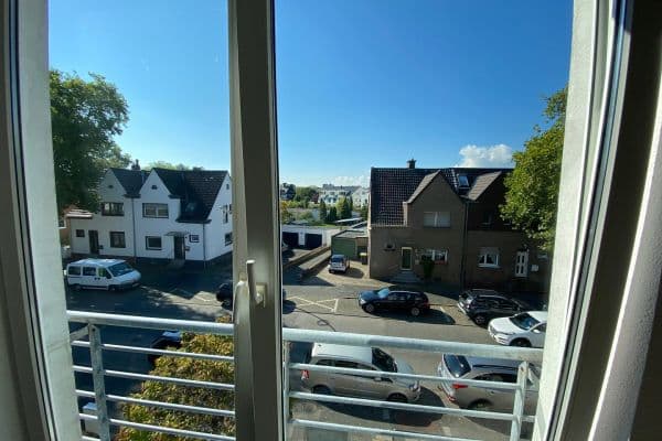 Pronájem bytu 3+1 67 m², Bitterstraße 22, Köln Pronájem bytu 3+1 67 m², Bitterstraße 22, Köln