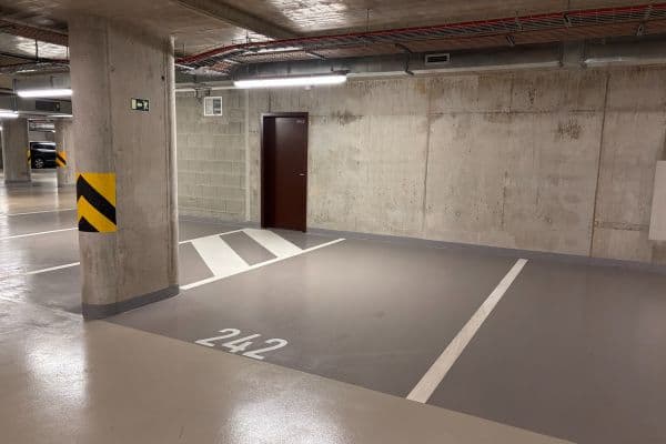 Pronájem garáže 15 m², Hábova, Praha Pronájem garáže 15 m², Hábova, Praha