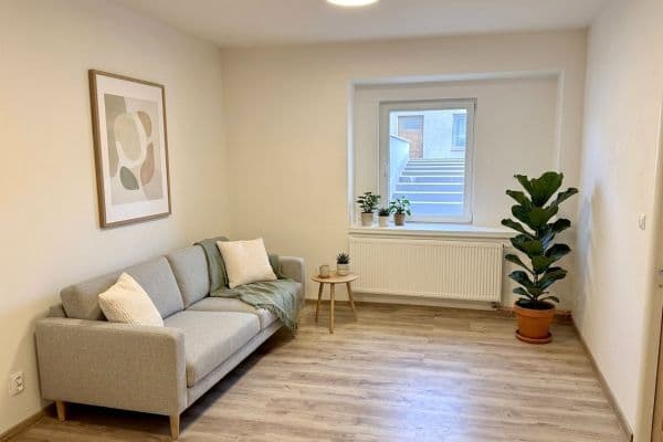 Prodej bytu 2+1 59 m², Svinařovská, Smečno Prodej bytu 2+1 59 m², Svinařovská, Smečno