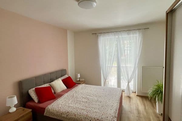 Pronájem bytu 3+1 64 m², U Tržnice, Neratovice Pronájem bytu 3+1 64 m², U Tržnice, Neratovice