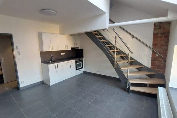 Pronájem bytu 2+kk 40 m², náměstí Svobody, Šternberk Pronájem bytu 2+kk 40 m², náměstí Svobody, Šternberk