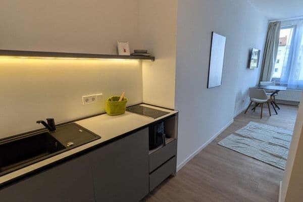 Pronájem bytu 1+1 32 m², Rotebühlstrasse 108, Stuttgart West, Bádensko-Württembersko Pronájem bytu 1+1 32 m², Rotebühlstrasse 108, Stuttgart West, Bádensko-Württembersko