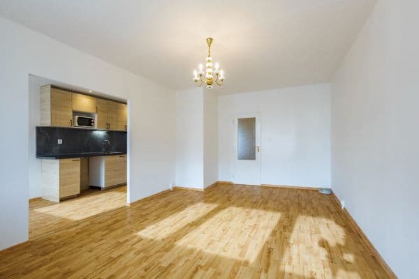 Pronájem bytu 3+1 75 m², Dědinova, Praha Pronájem bytu 3+1 75 m², Dědinova, Praha